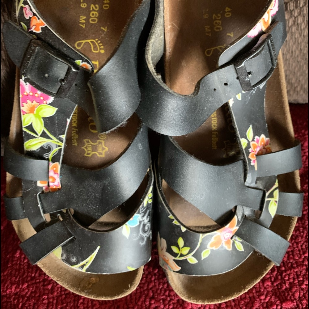 Birkenstocks! Black LEATHER and flowers 🌺